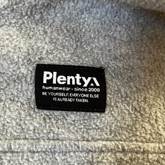 Pullover - Picture 2 of 3